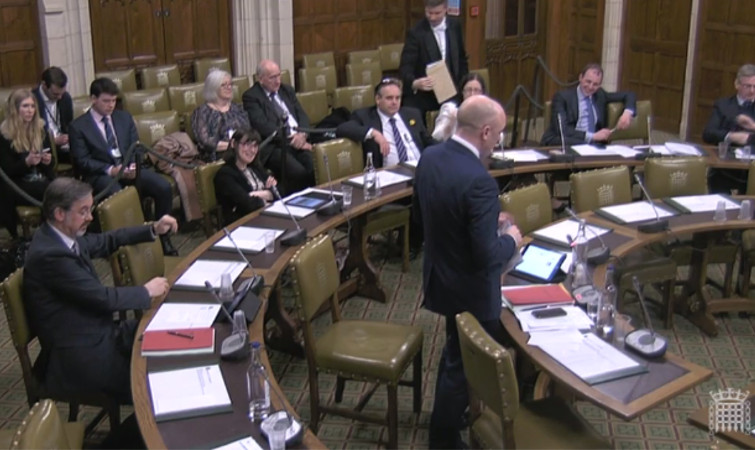 Broadband speed ads are fraud, says MP