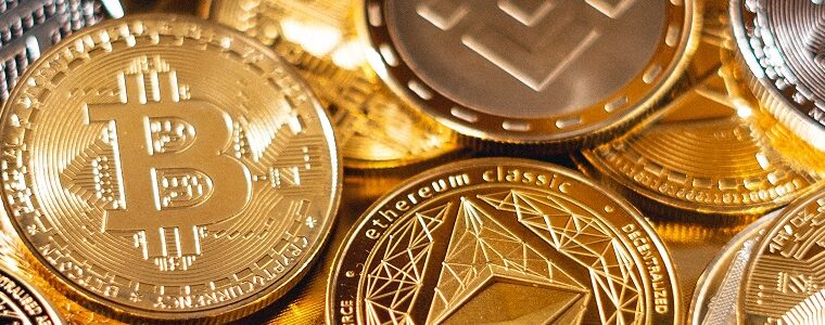 What are the risks of investing in cryptocurrency?